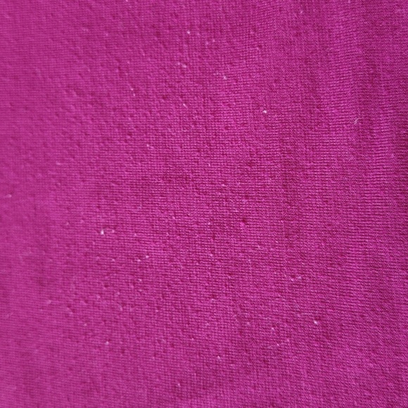 EUC UA V-neck Shirt - Picture 5 of 7